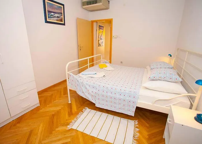 Jarak Apartment